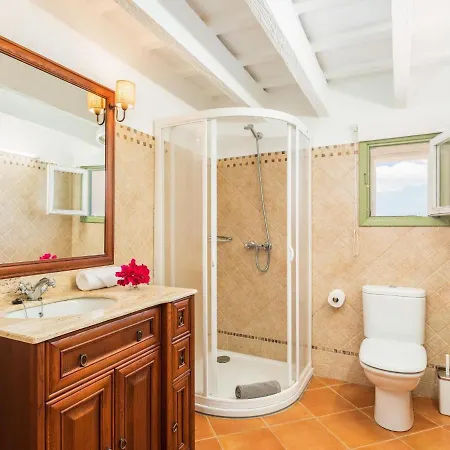 In Menorca With Private Pool & Sea Views אלאיור